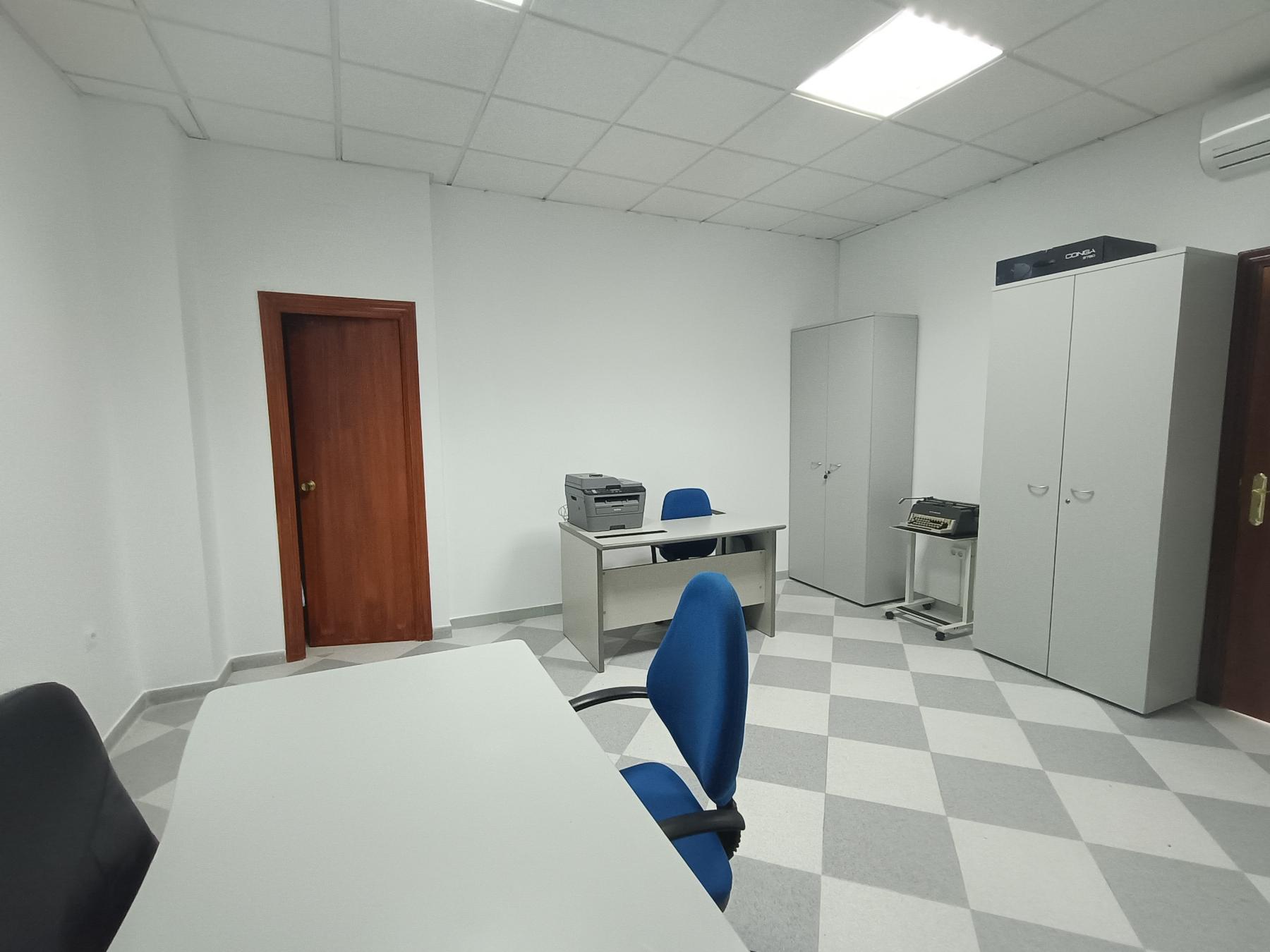 For rent of commercial in Jerez de la Frontera