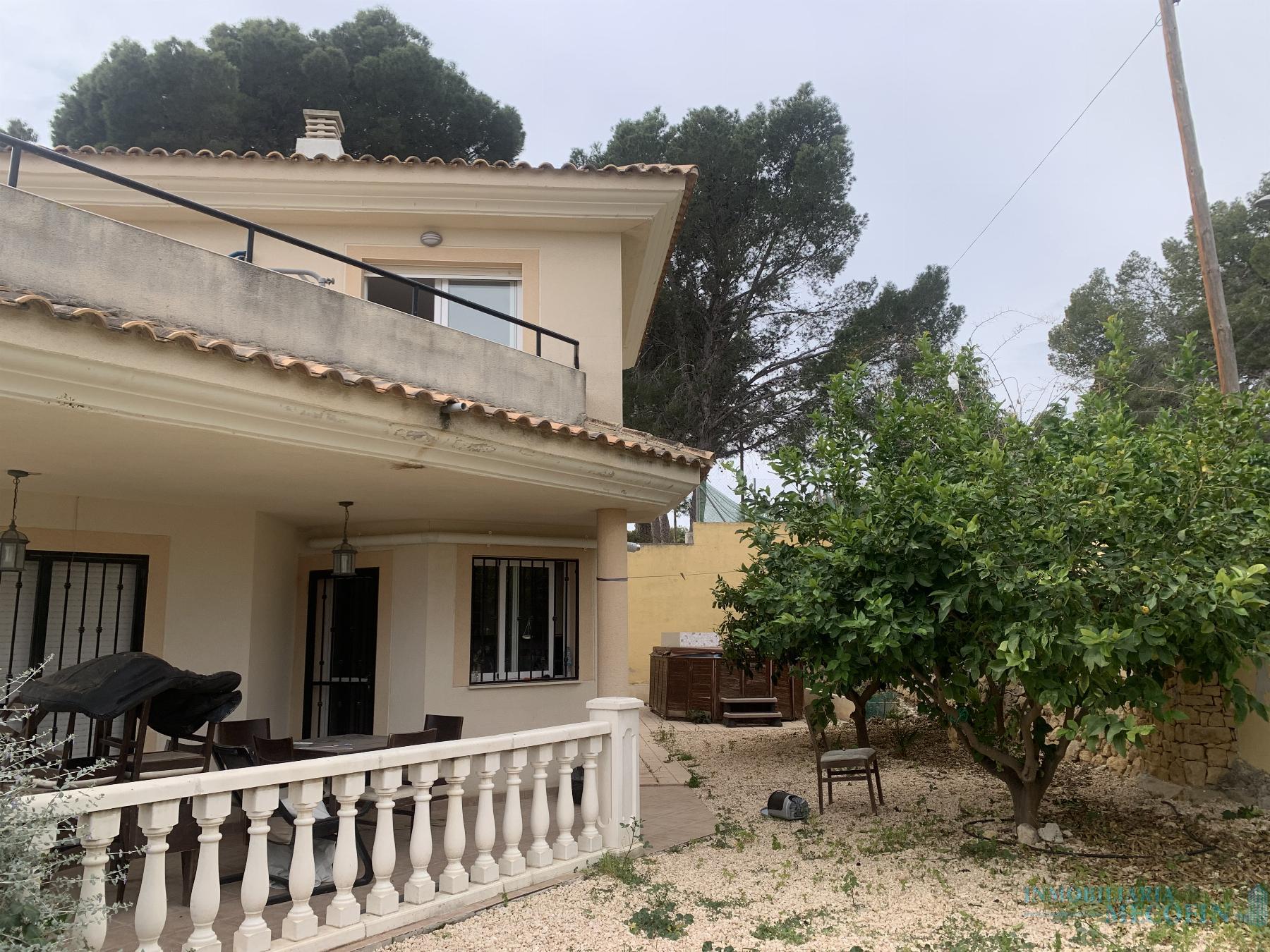 For sale of chalet in La Nucia