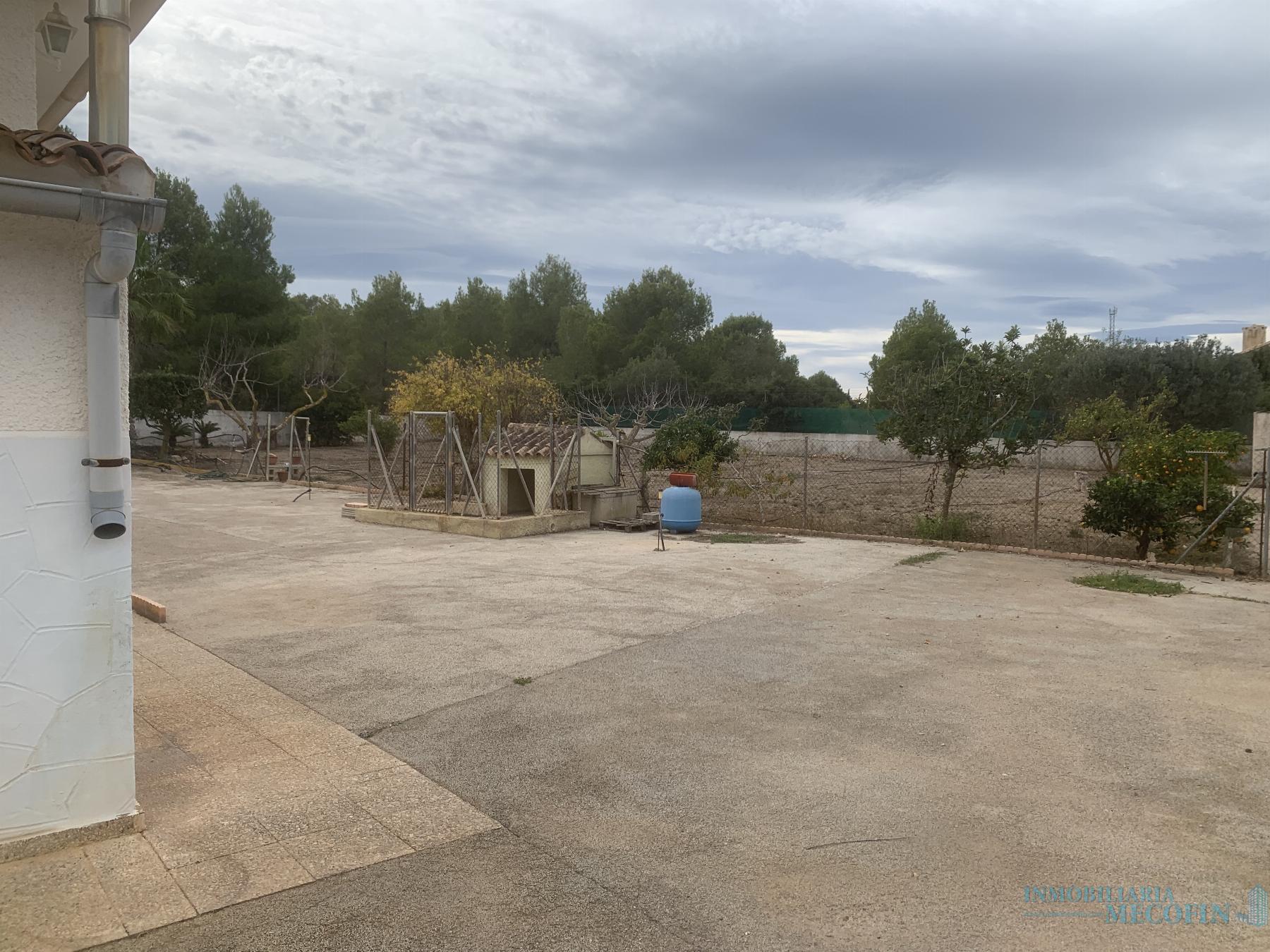 For sale of villa in Alfaz del Pi