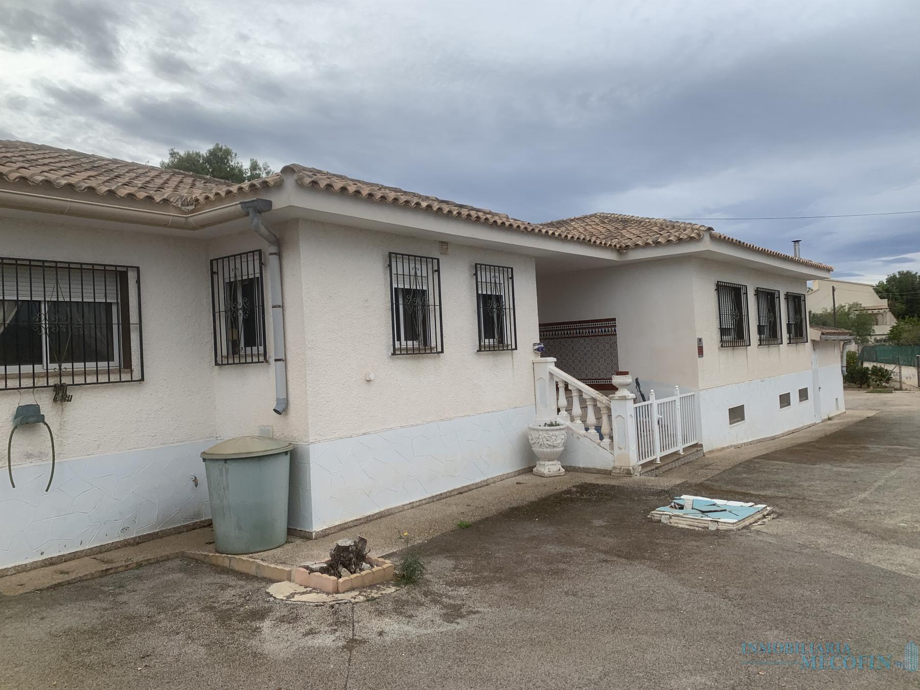 For sale of villa in Alfaz del Pi