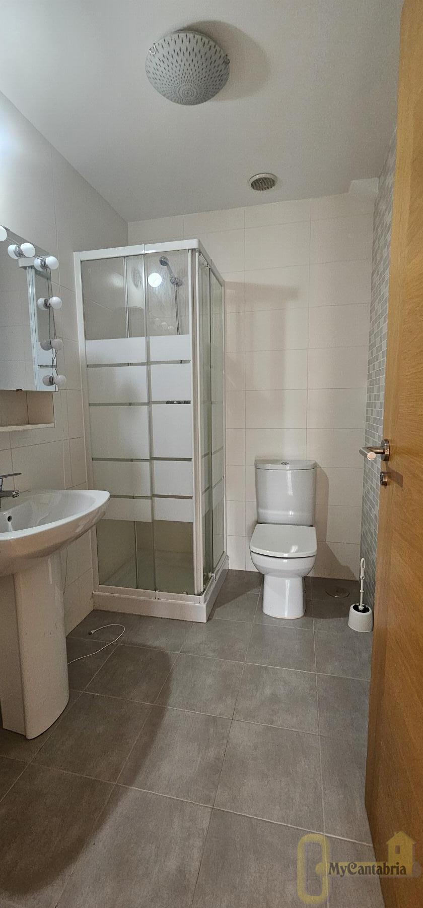 Venta de piso en Santa María de Cayón