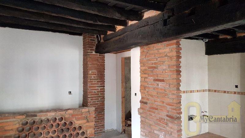 For sale of house in Mazcuerras