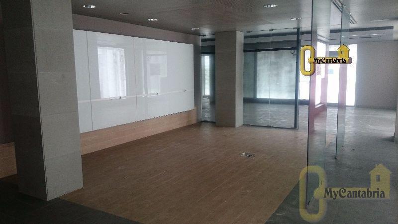 For sale of commercial in Santander