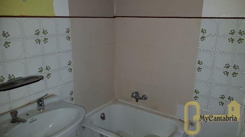 For sale of flat in Torrelavega