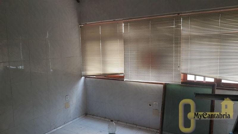 For rent of commercial in Santander