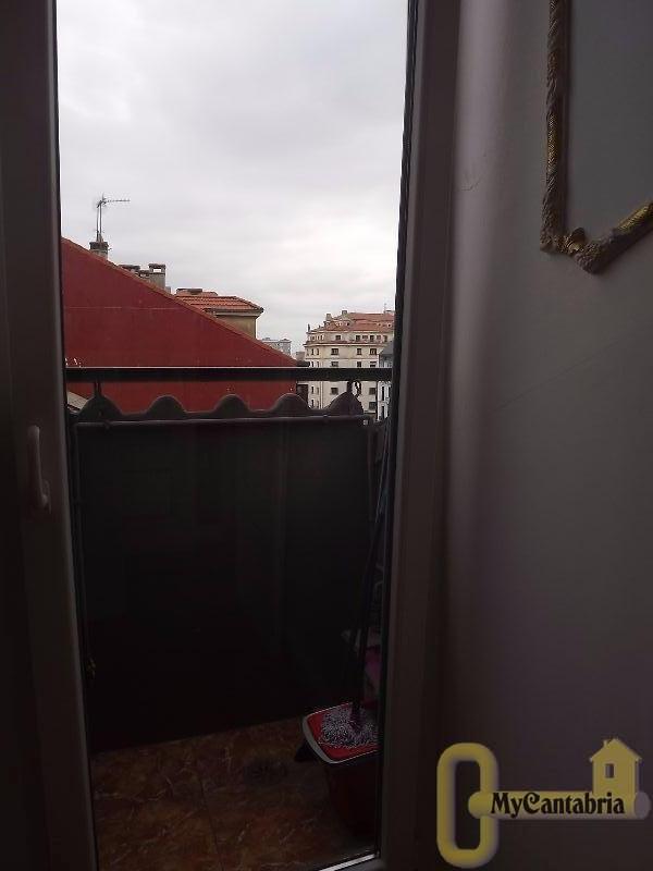 For sale of flat in Santander