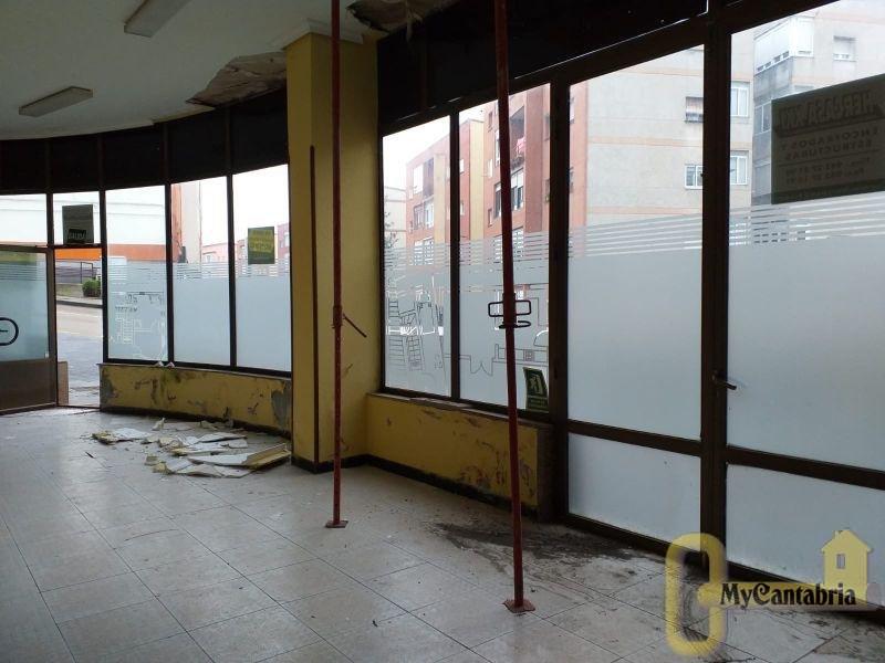 For sale of commercial in Santander