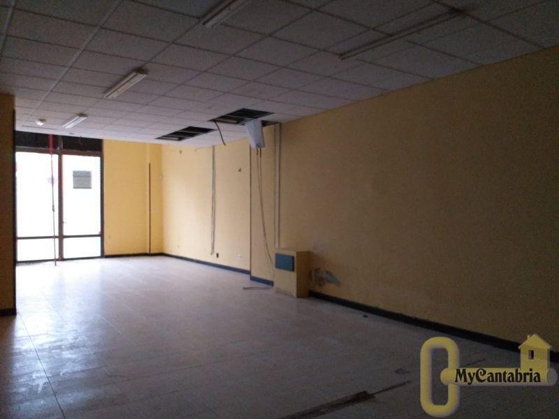 For sale of commercial in Santander