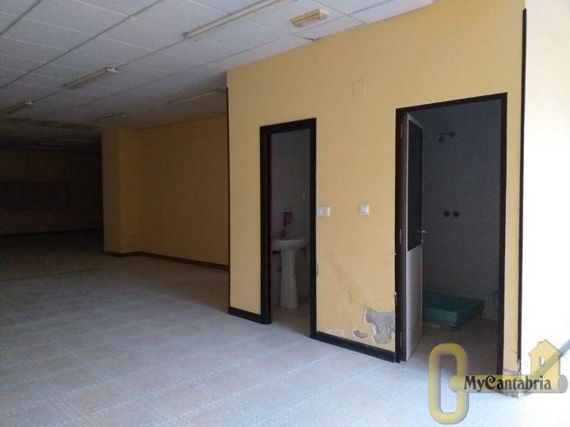 For sale of commercial in Santander