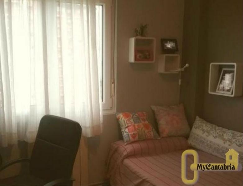 For sale of flat in Santander