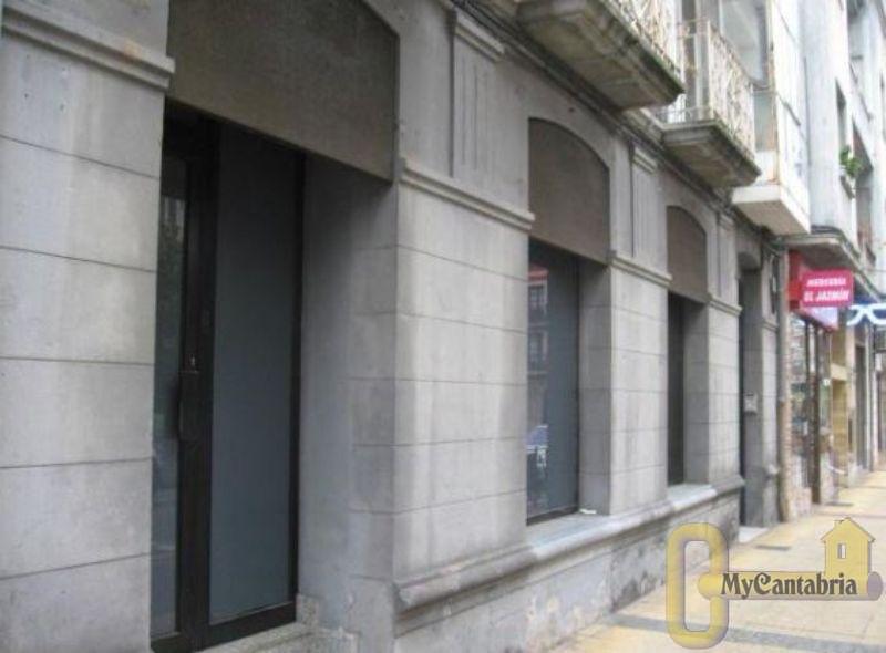 Venta de local comercial en Torrelavega