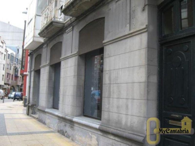 Venta de local comercial en Torrelavega