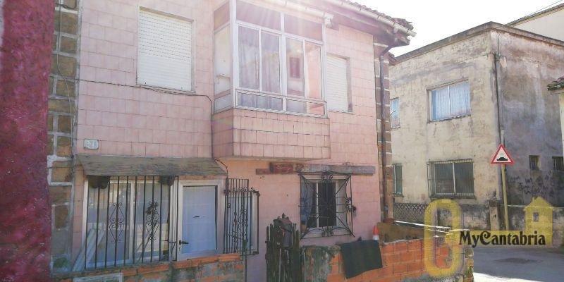 For sale of house in Torrelavega