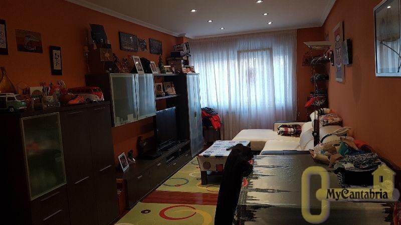 Venta de piso en Santa María de Cayón