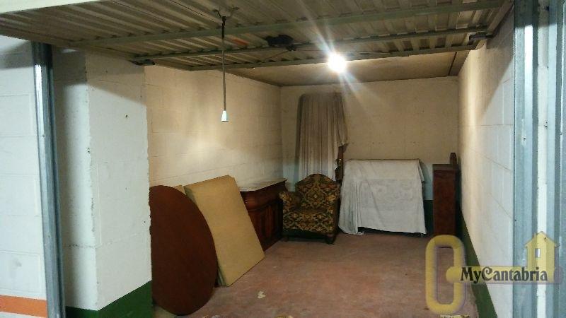 For sale of garage in Torrelavega