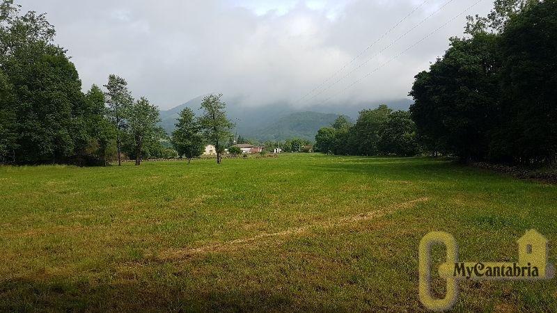 For sale of land in Villafufre