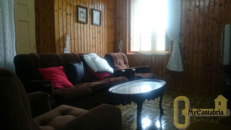 For sale of house in Villaescusa