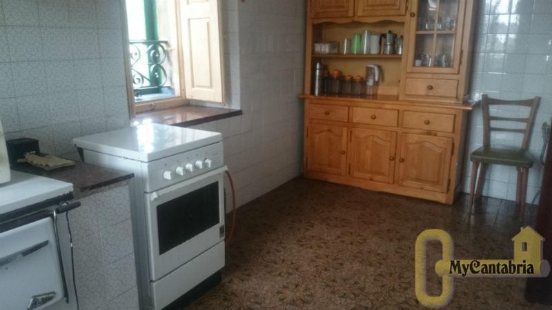 For sale of house in Villaescusa