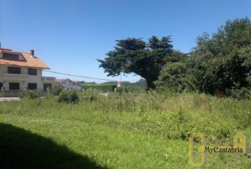 For sale of land in Piélagos