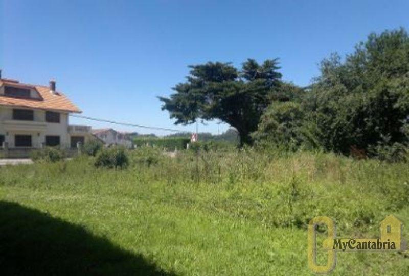 For sale of land in Piélagos