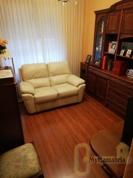 For sale of flat in Torrelavega