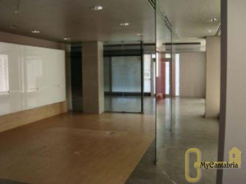 For sale of commercial in Santander