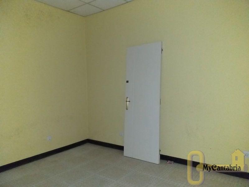 For rent of commercial in Santander