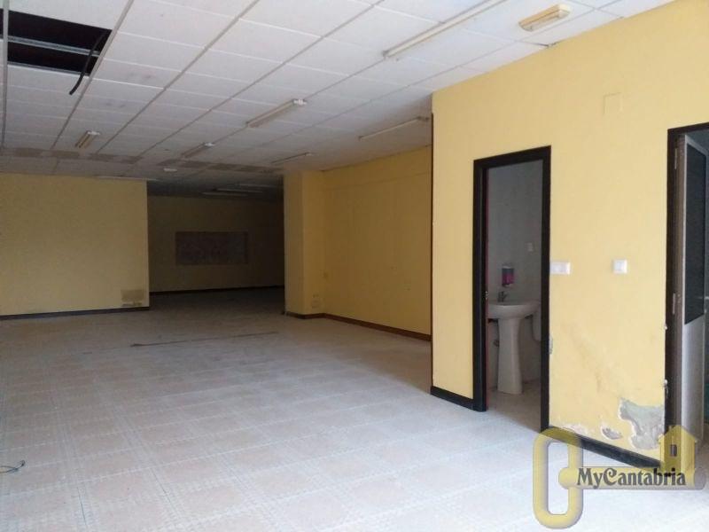 For rent of commercial in Santander