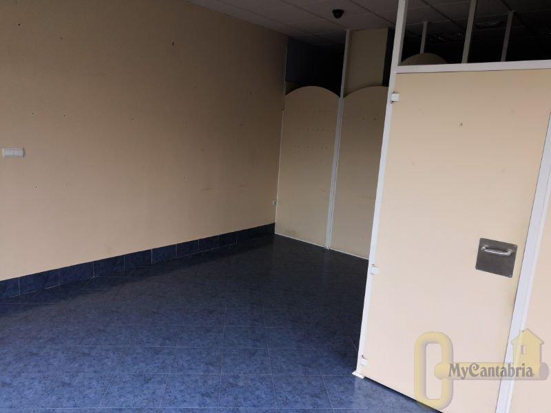 For rent of commercial in Santa María de Cayón