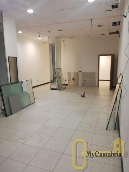 For rent of commercial in Santander