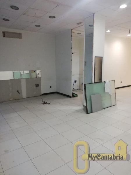 For rent of commercial in Santander