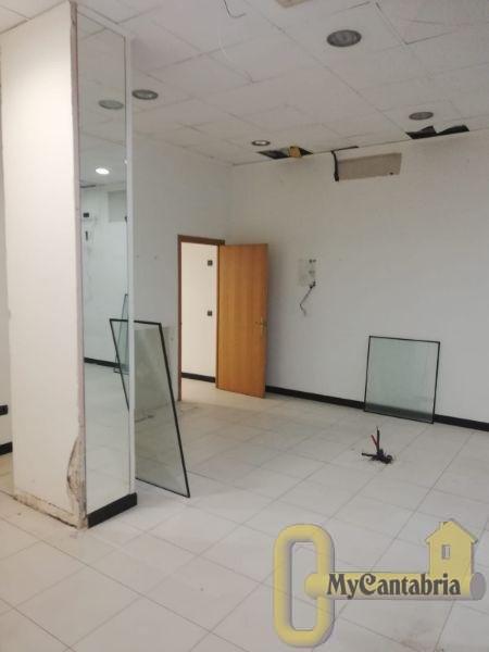 For rent of commercial in Santander