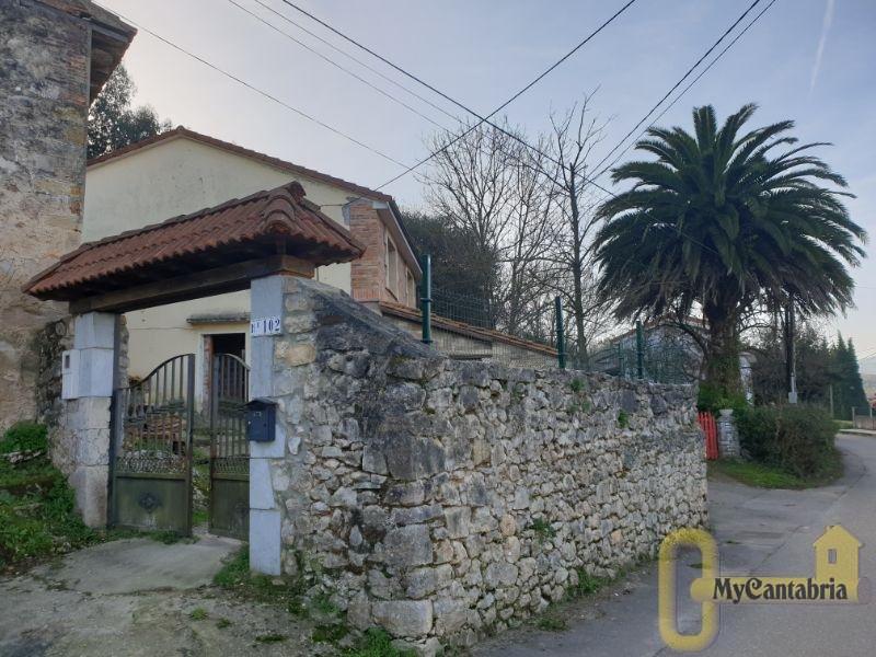 For sale of house in Villaescusa