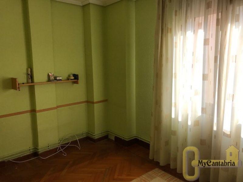 For sale of flat in Santander