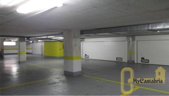 Venta de garaje en Reocín
