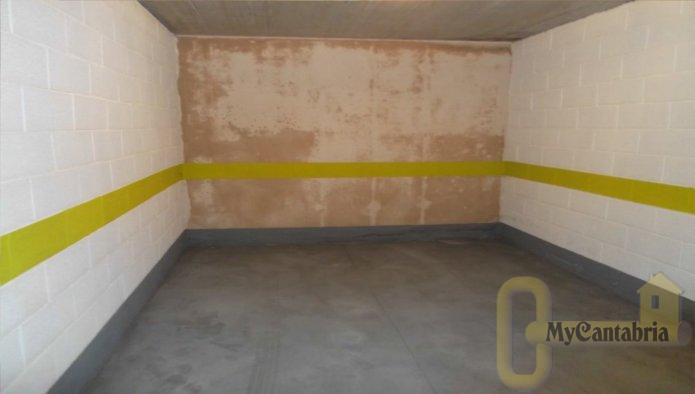 Venta de garaje en Reocín