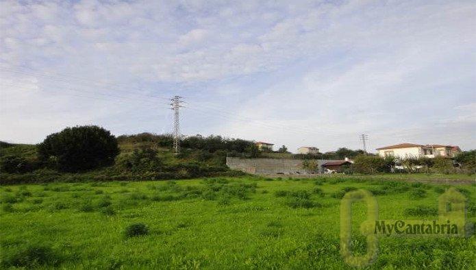 For sale of land in Santander