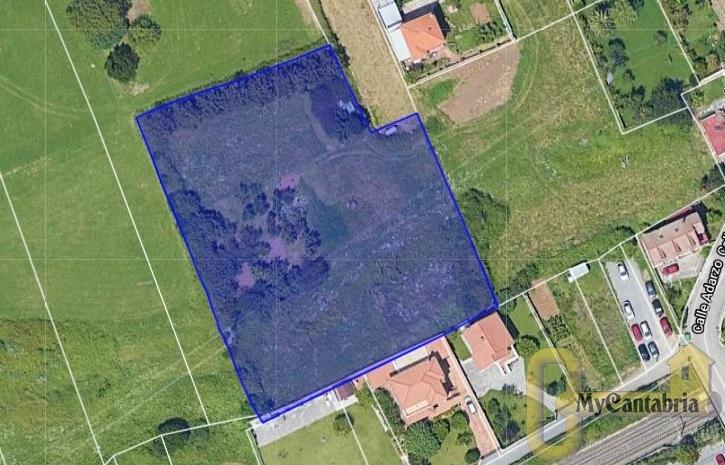 For sale of land in Santander