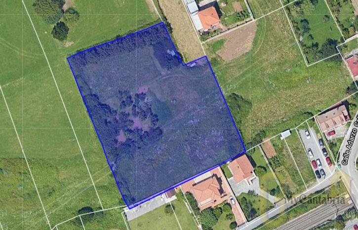 For sale of land in Santander