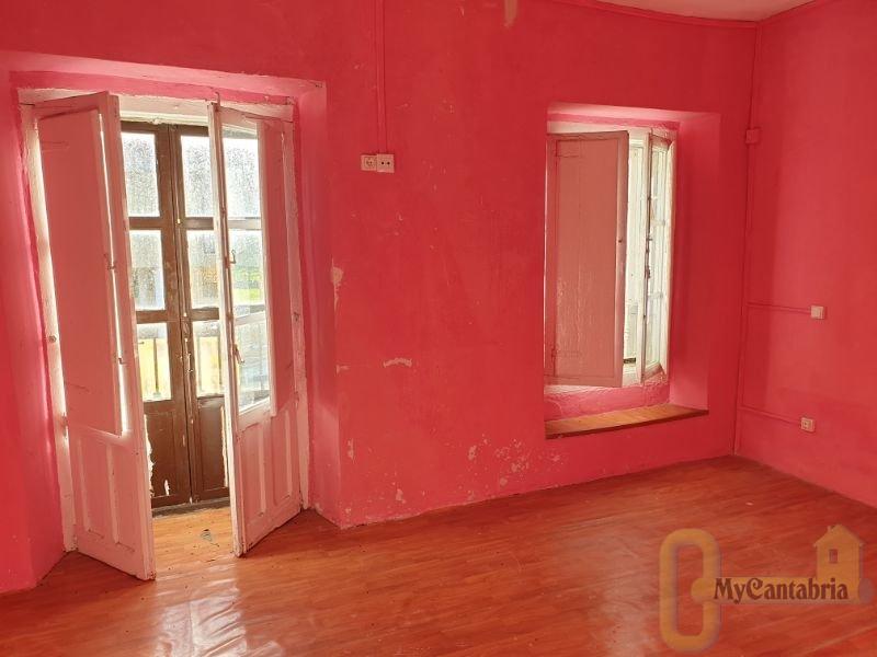 For sale of house in Villafufre
