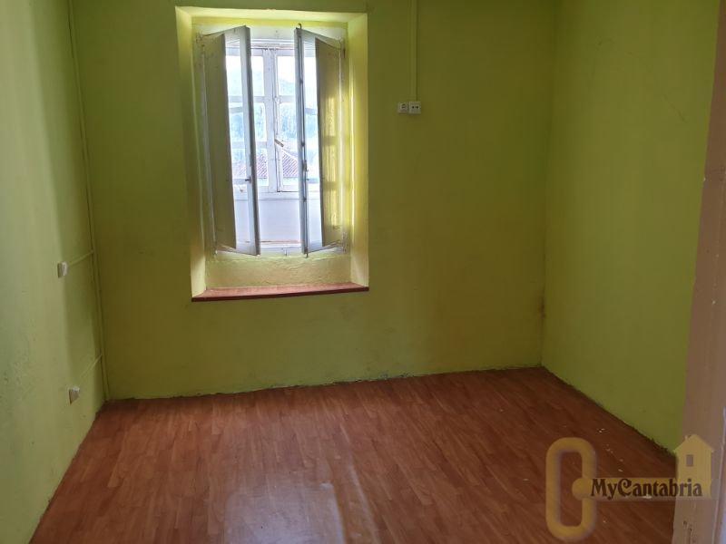 For sale of house in Villafufre