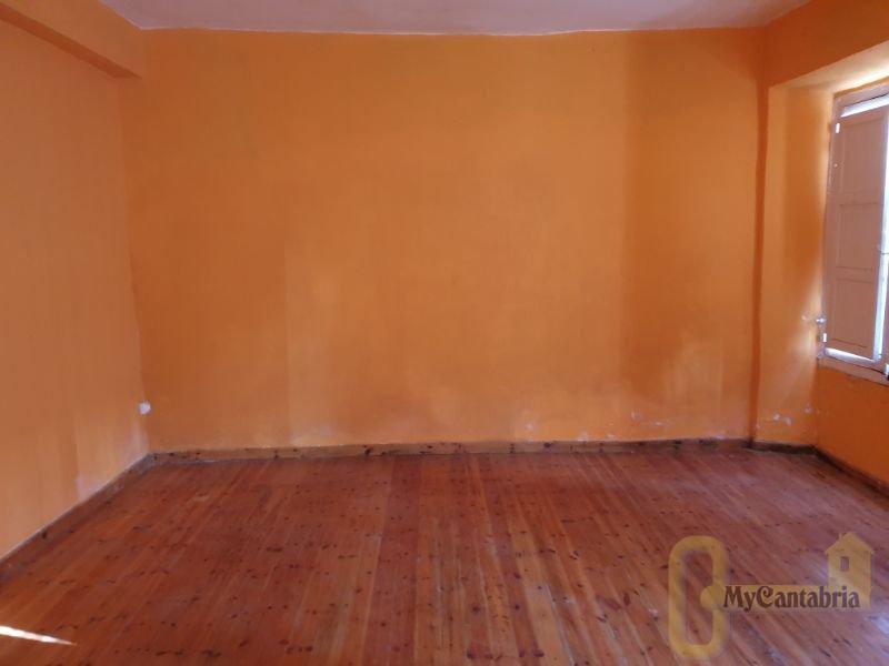 For sale of house in Villafufre