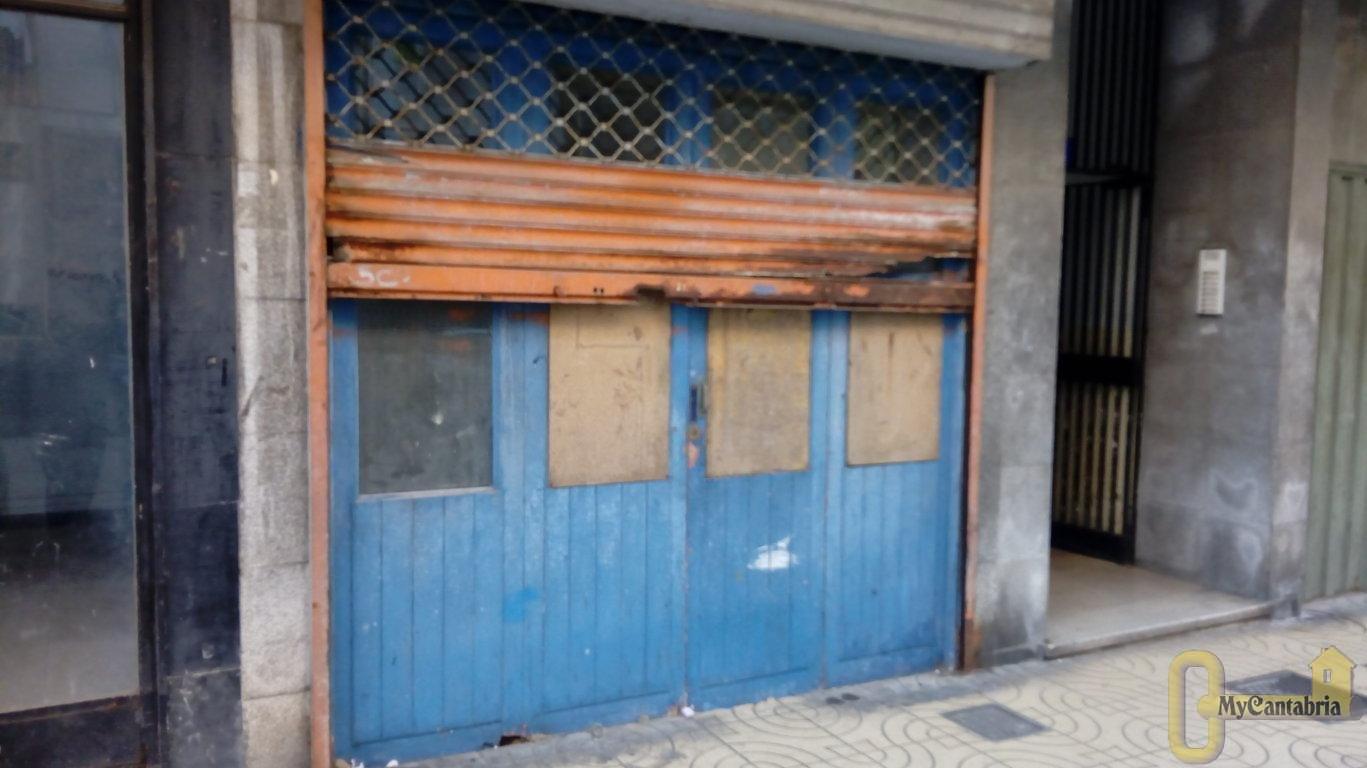 Venta de local comercial en Torrelavega