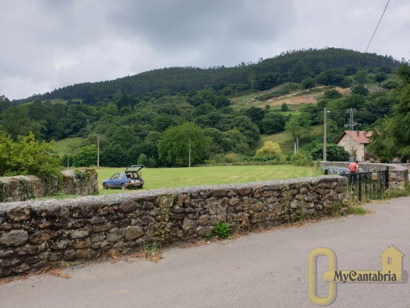 Venta de terreno en Santa María de Cayón