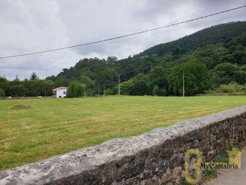 Venta de terreno en Santa María de Cayón