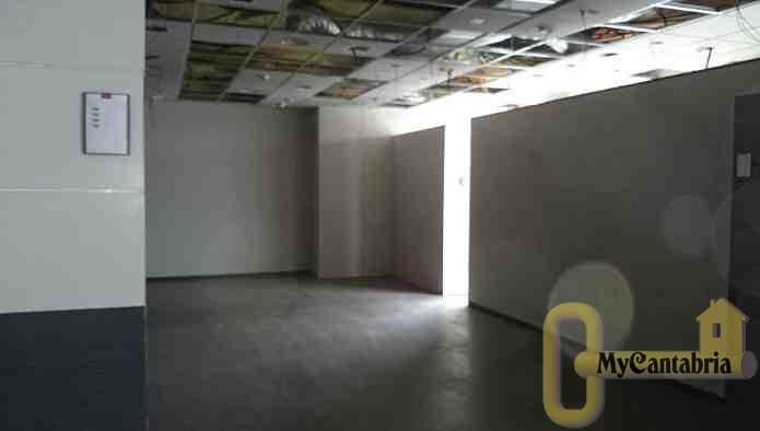 For sale of commercial in Santander