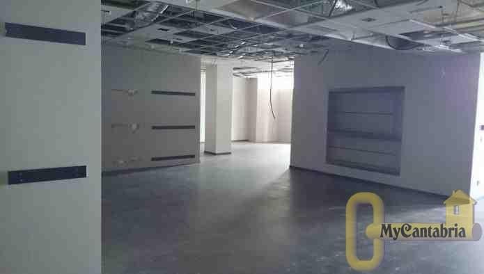 For sale of commercial in Santander