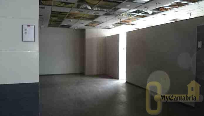 For sale of commercial in Santander