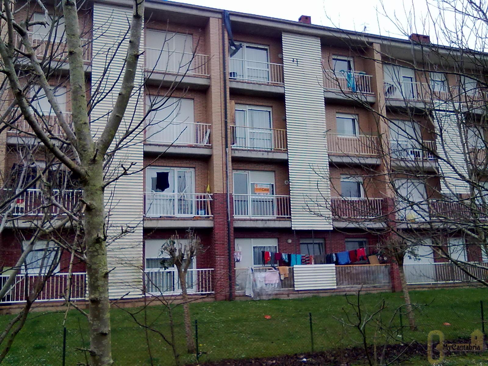 For sale of flat in Piélagos