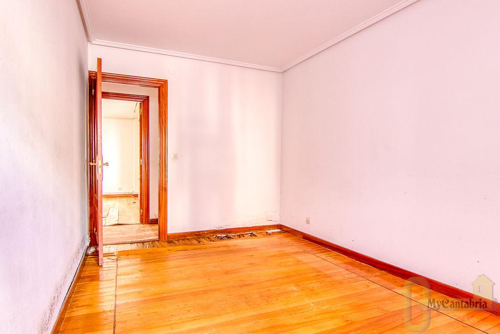 For sale of apartment in Camargo